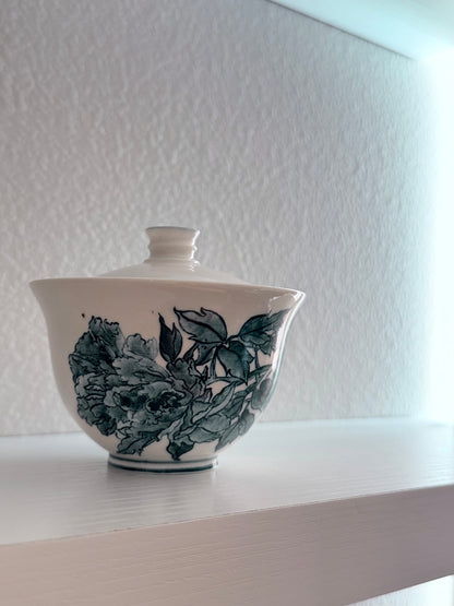 花綻青花蓋碗 Bloom · Blue & White Porcelain Gaiwan-ship now