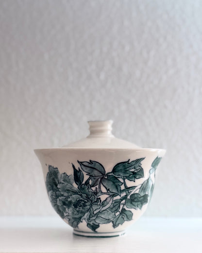 花綻青花蓋碗 Bloom · Blue & White Porcelain Gaiwan-ship now